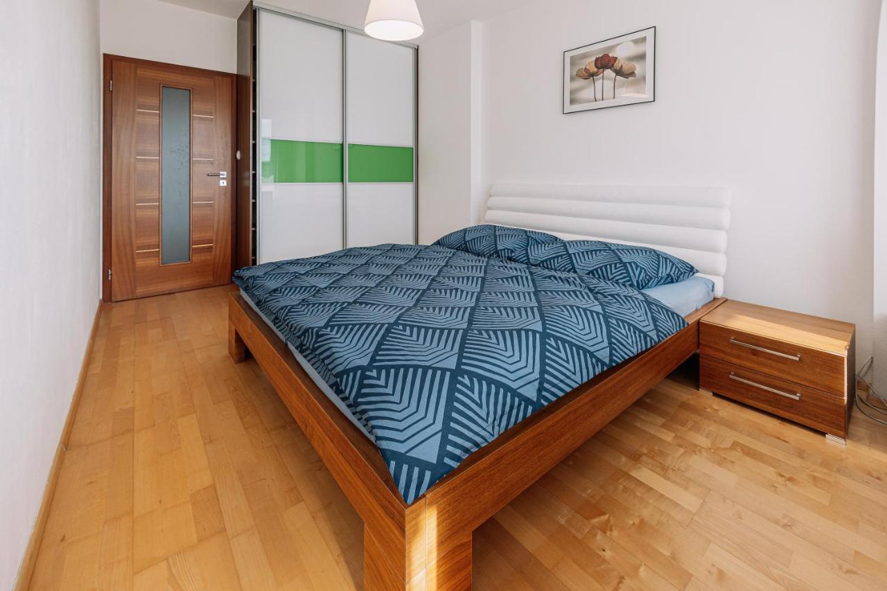 Apartment Family Bratislava Parking Slot Included! Exterior photo
